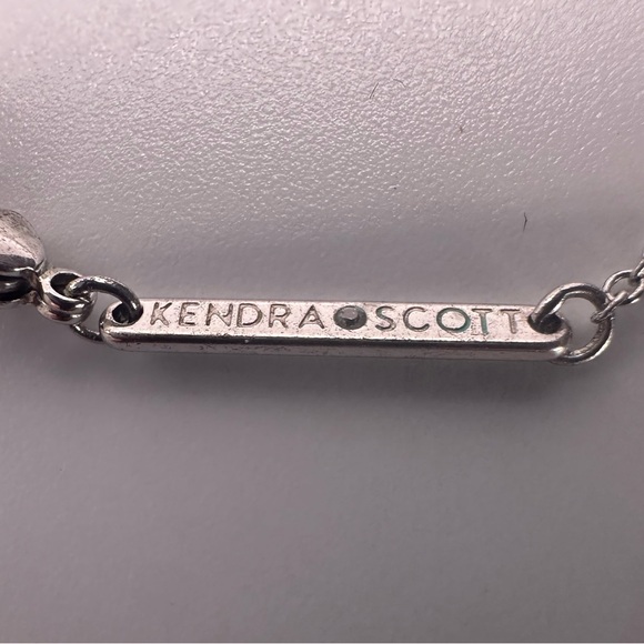 Kendra Scott Ari Heart Pendant Necklace Rainbow Iridescent Stone Silver Tone - Picture 3 of 12